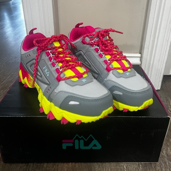 FINAL PRICE NEW Fila Kid's Oakmont Tr Shoes - Picture 2 of 5